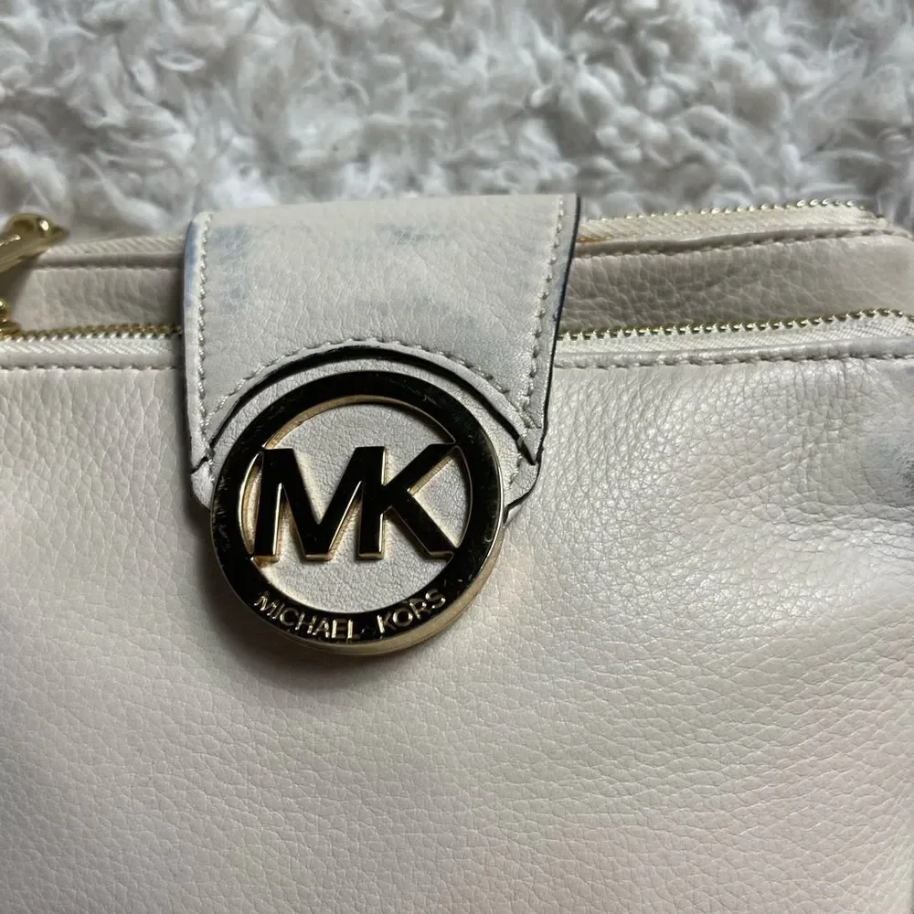 MICHAEL KORS Fulton Pebbled Leather Beige Crossbody Organizer Bag - Picture 6 of 15